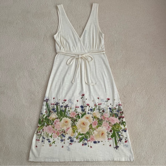 Eco-Centric Dresses & Skirts - Sleeveless Flower Dress V Neck Ivory/Cream 100% Cotton Made in USA Size Small